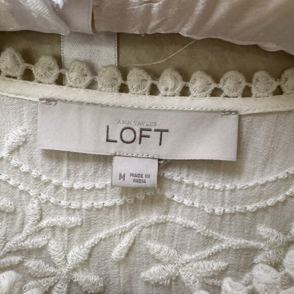 LOFT Size Medium Embroidered Floral Neckline Long Sleeve Rayon Off White Blouse - Picture 6 of 9